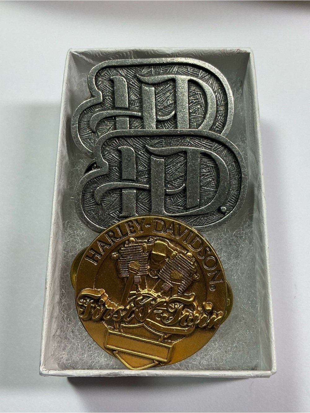 Set of 3 HARLEY DAVIDSON Pins.